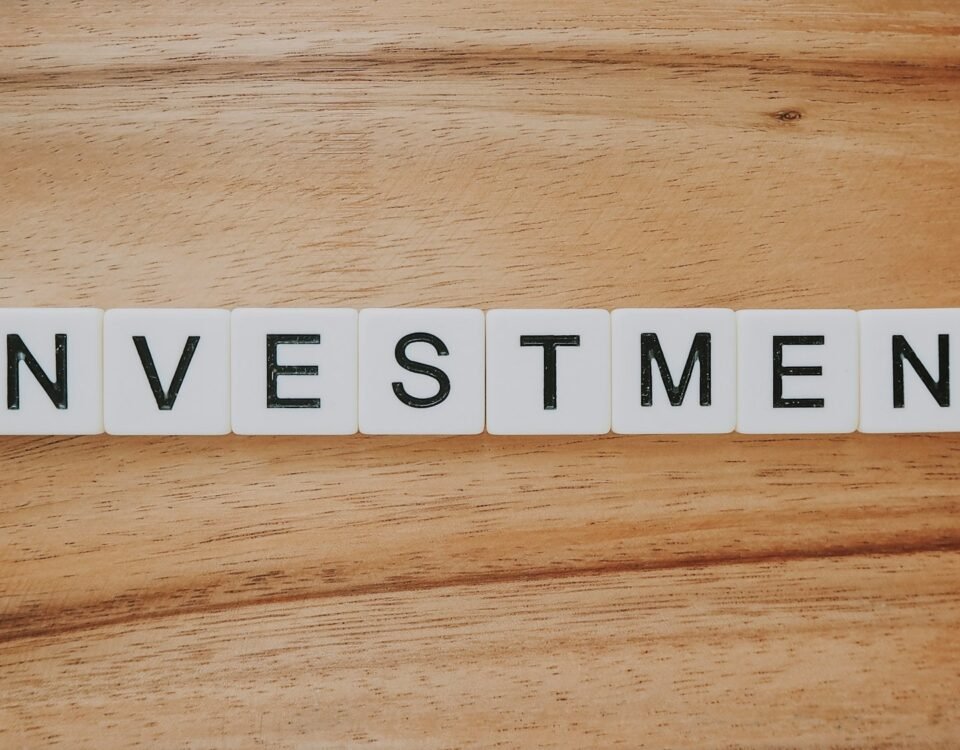 How do Investors Evaluate Startups?