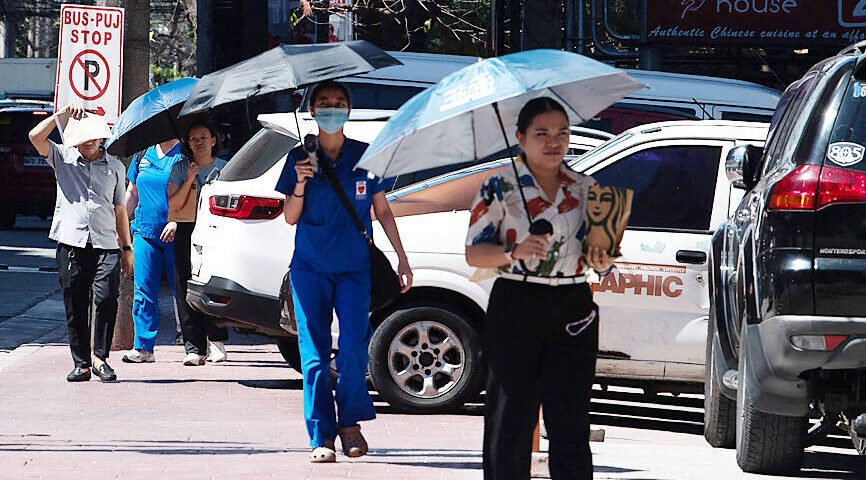 Filipinos see pathway from poverty with virtual assistant jobs