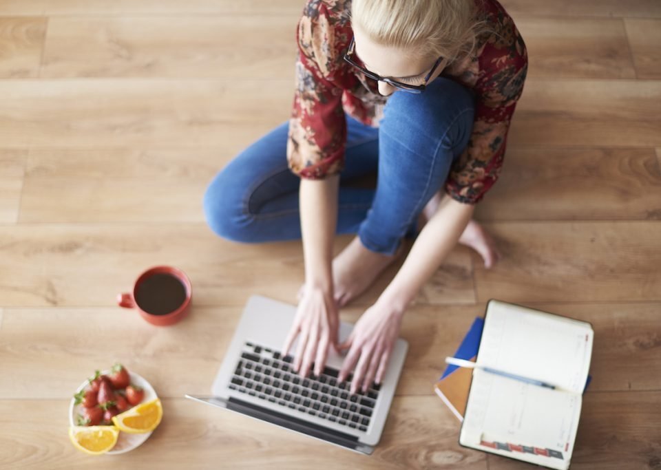 7 In-Demand Virtual Assistant Services to Help You Earn up to /Hour