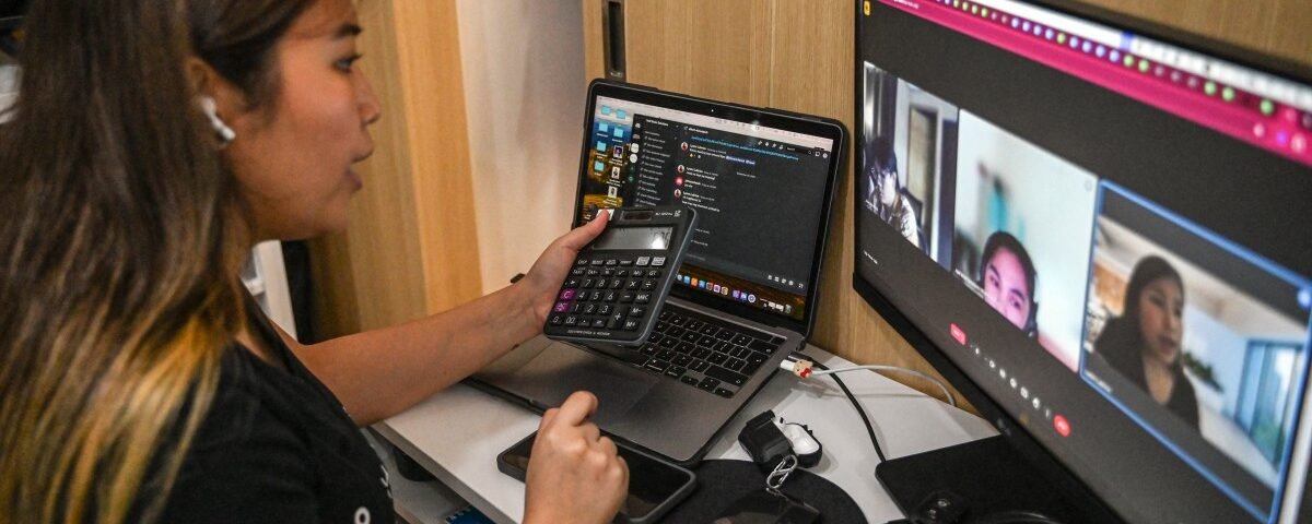 Filipinos see poverty exit with virtual assistant jobs