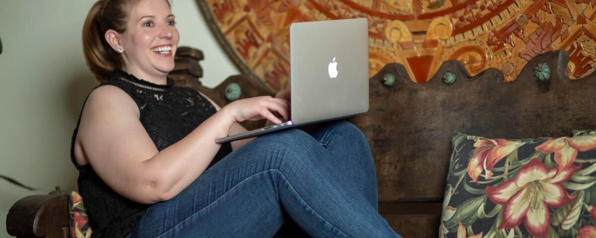 How this millennial turned a side hustle into a 0,000-a-year business