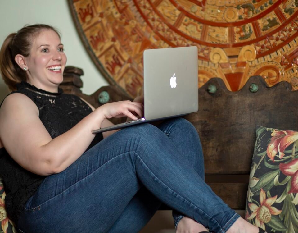 How this millennial turned a side hustle into a 0,000-a-year business