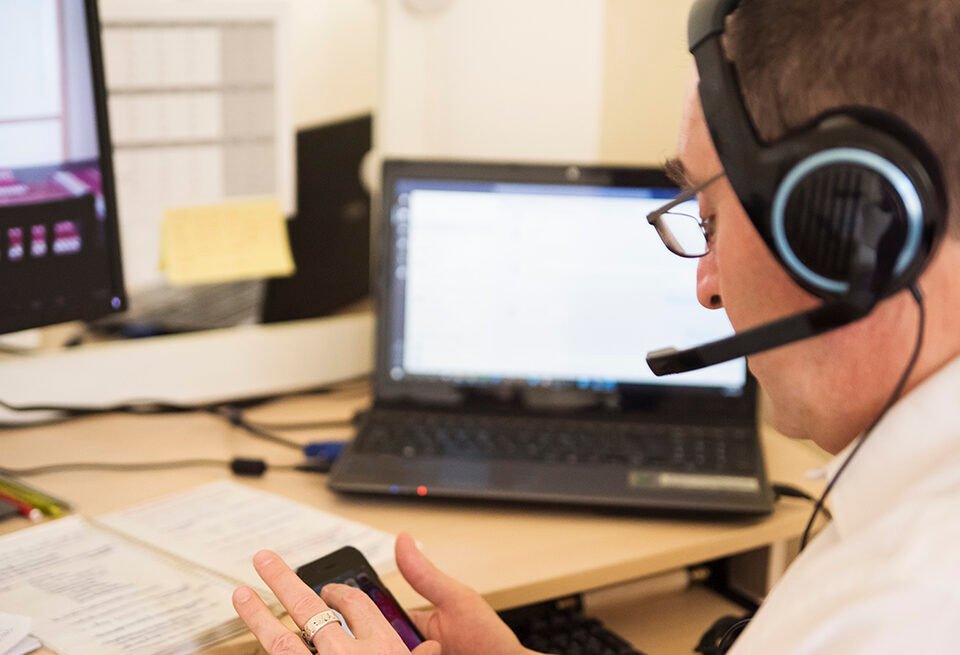 8 Part-Time Jobs Retirees Can Do From Home