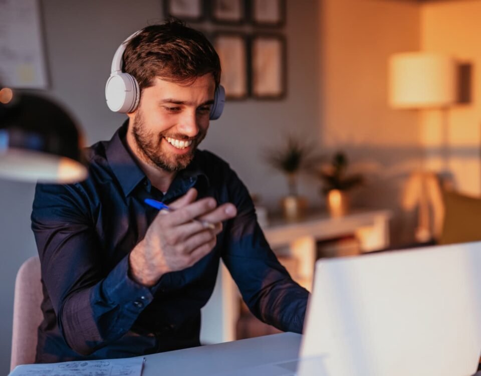 In-demand side hustles you can do from home—some can pay 0 an hour