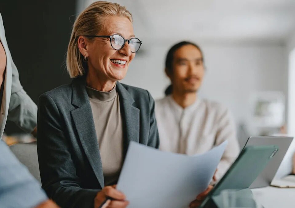 6 Companies That Hire Retirees Part-Time for Side Gigs