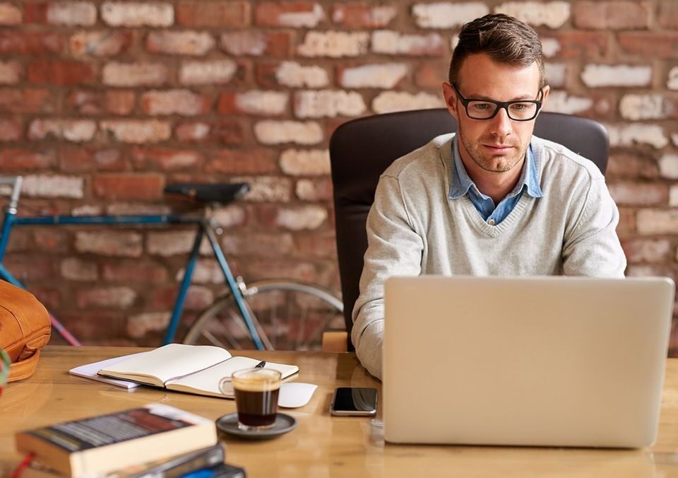 10 Jobs for Introverts Who Struggle With Social Burnout