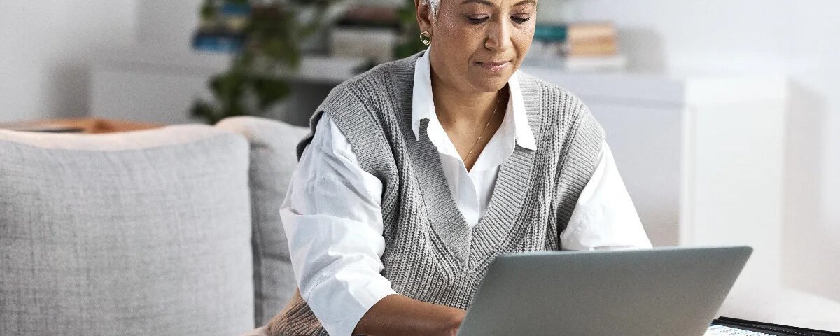 9 Jobs Retirees Can Do from Home to Make Extra Money